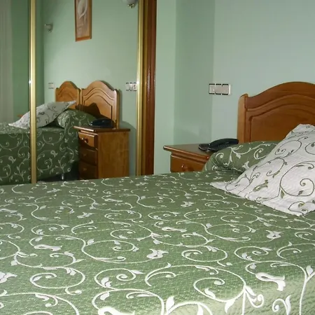 Rochas Hotel *