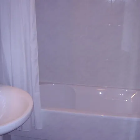 Hotel Rochas *
